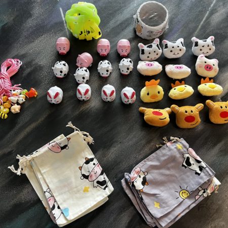 FARM Animals  Party Favors Birthday Treats BARN Cow Piggy Horse Chic 12 PCS Pins