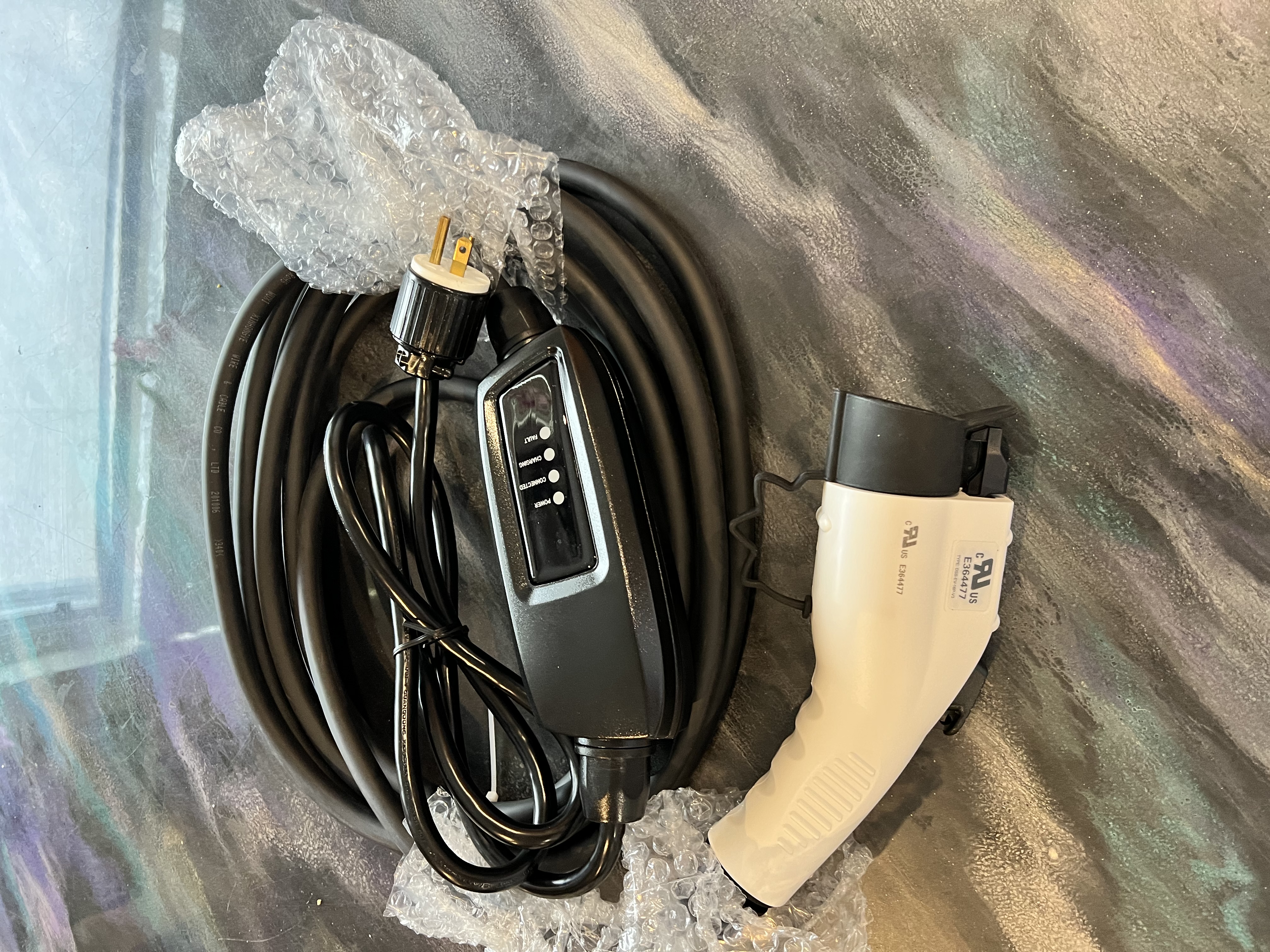Portable Electric Vehicle Charger 16Amp EV Car Charging Cable Level 2 NEMA 6-20